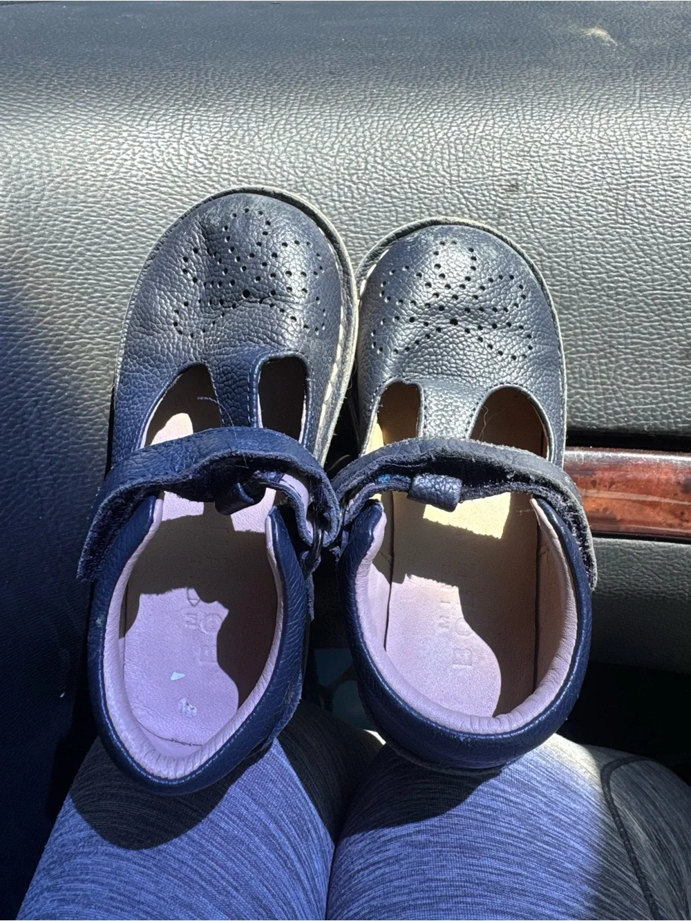 Mini Boden Navy Leather Mary Jane Shoes size 8.5 (eu) 25 toddler